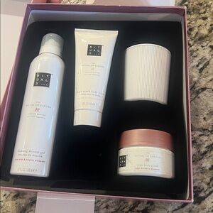 NEW Rituals of Sakura 4 Piece Gift Set